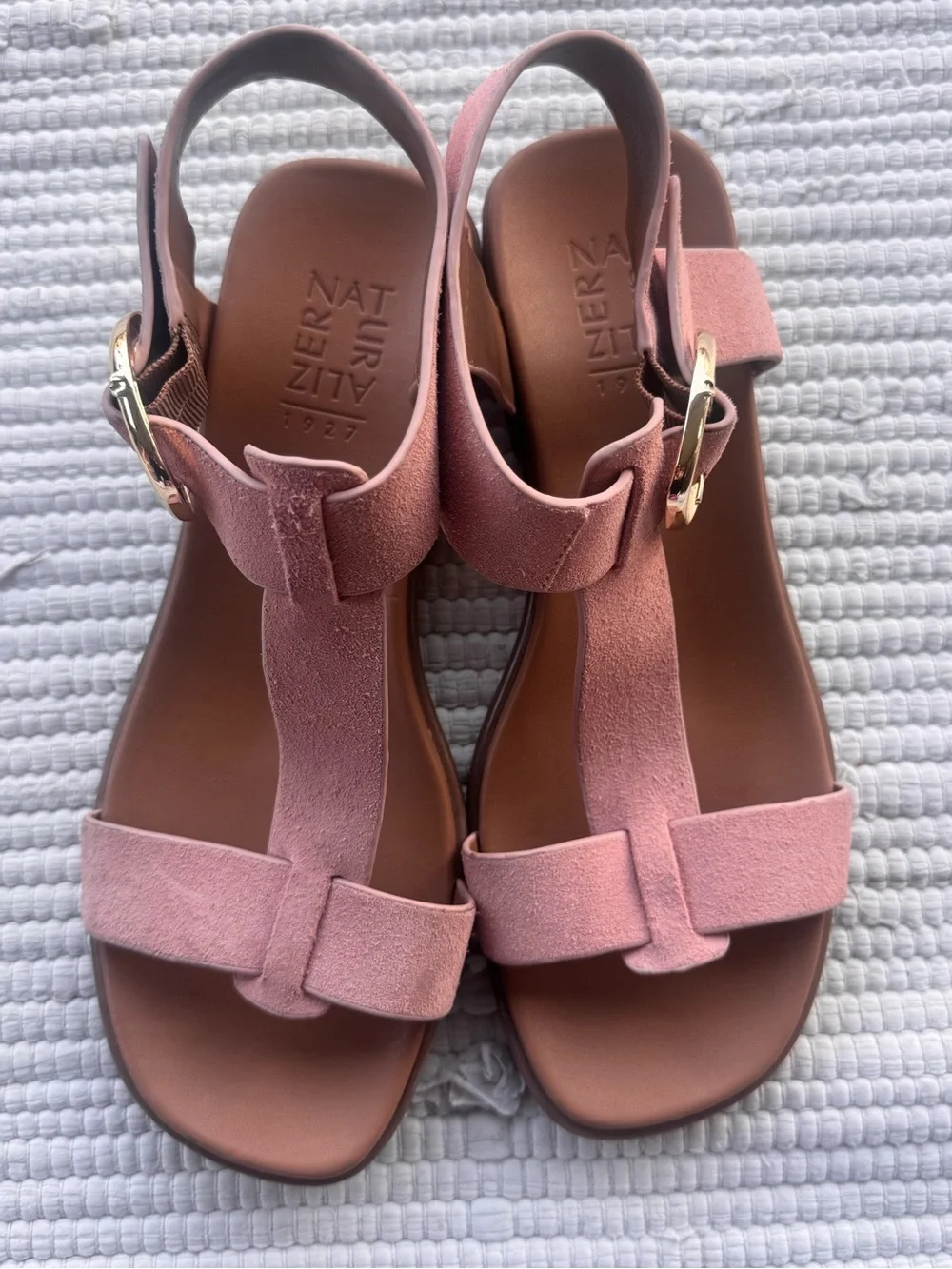 Naturalizer Brandy T-Strap Ankle Sandal in Dusty Pink Wide